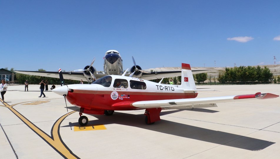 Bayburt-Erzurum sınırında Türk pilotun kullandığı uçak düştü