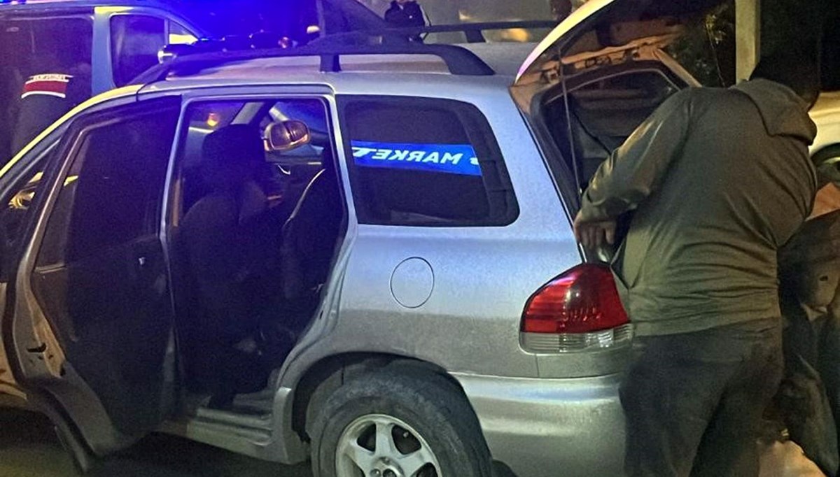 Tekirdağ'da projektörle tavşan avladılar