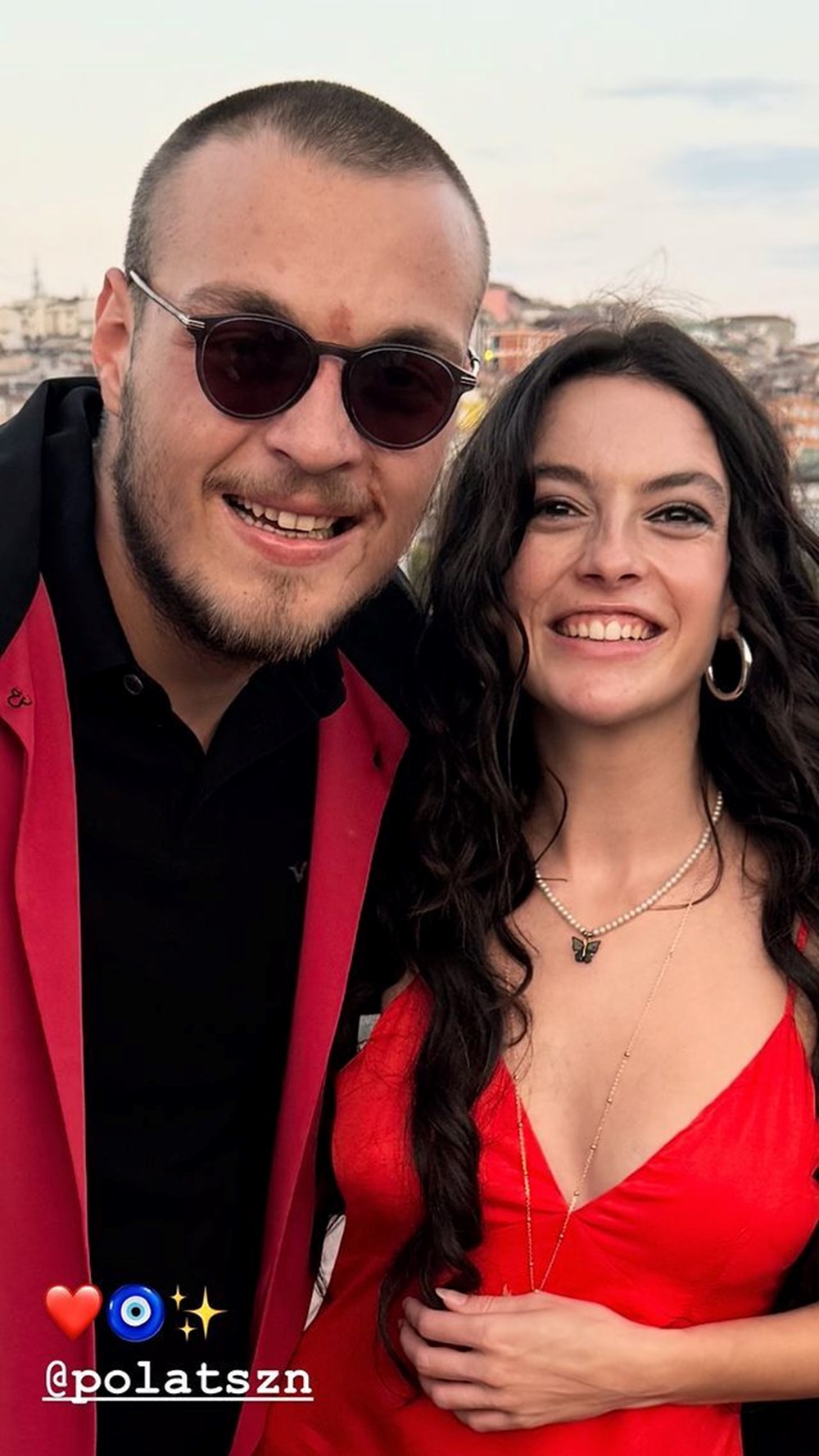 İrem Helvacıoğlu takipçilerini geçmişe götürdü (Ünlülerin çocukluk ve gençlik halleri) 171 eRklQjMUbEqQdYw1u0oglg