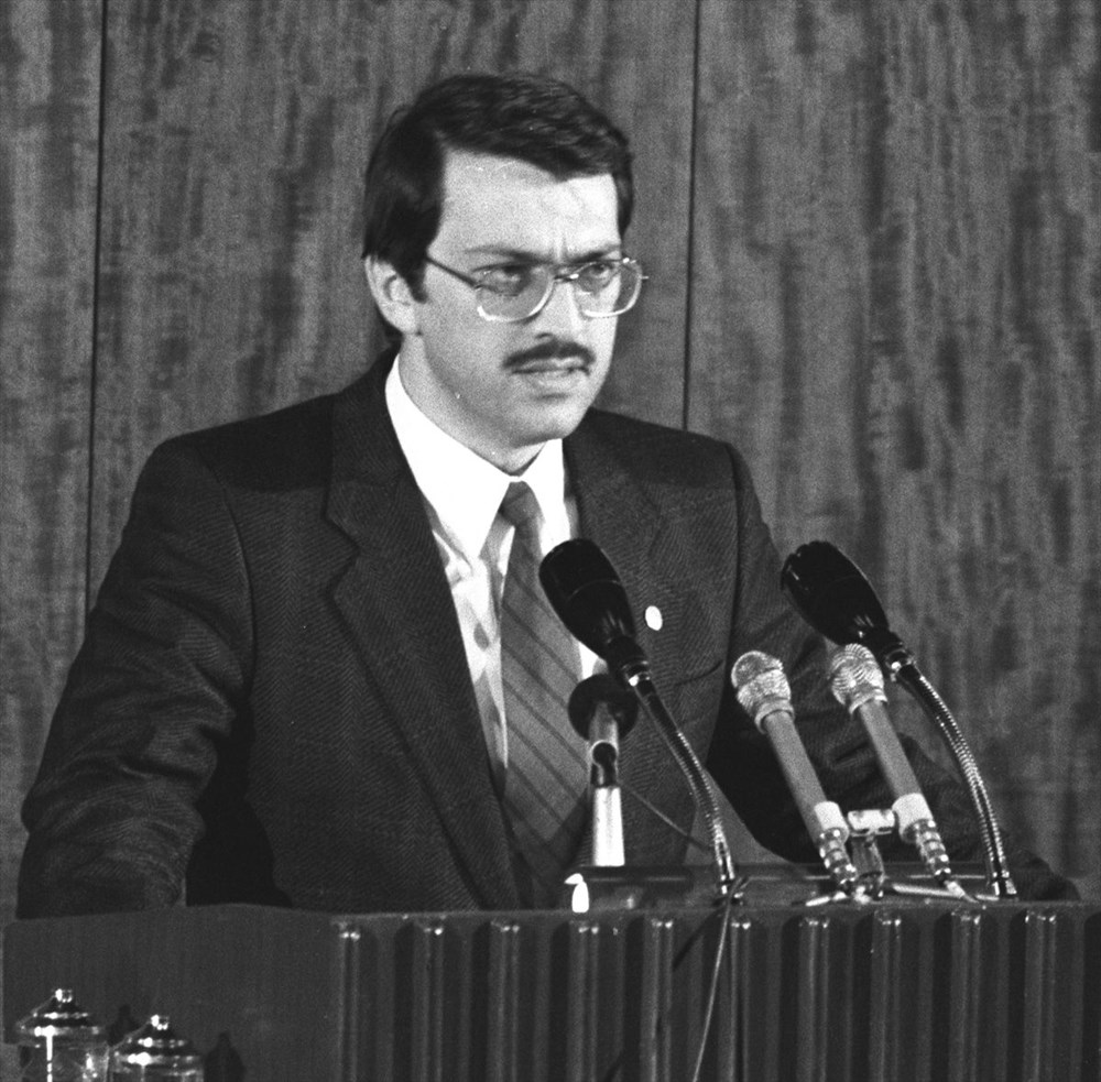 Mesut Yılmaz kimdir? (Eski başbakanlardan Mesut Yılmaz 72 yaşında hayatını kaybetti) - 1