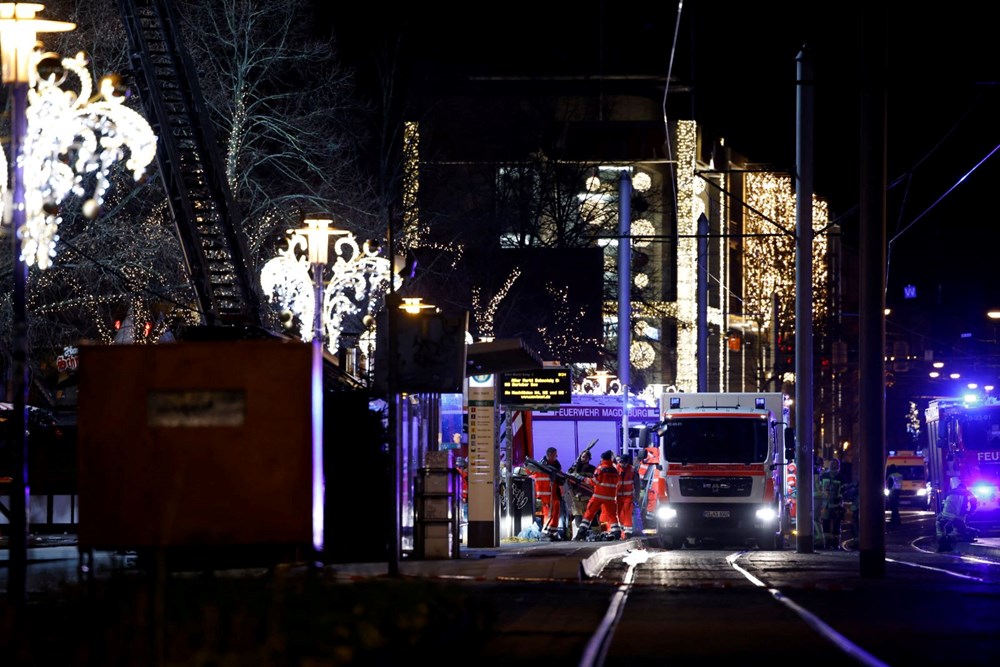 Almanya'da dehşet: Aracıyla Noel pazarındaki kalabalığın arasına daldı - 4