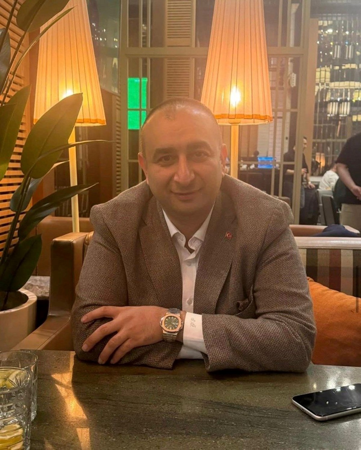 eSrPOKer-02p4Mvui57aEQ.jpg