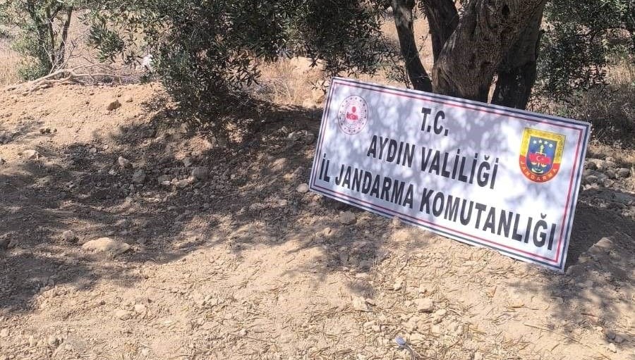 Kaçak kazı yaparken yakalandılar