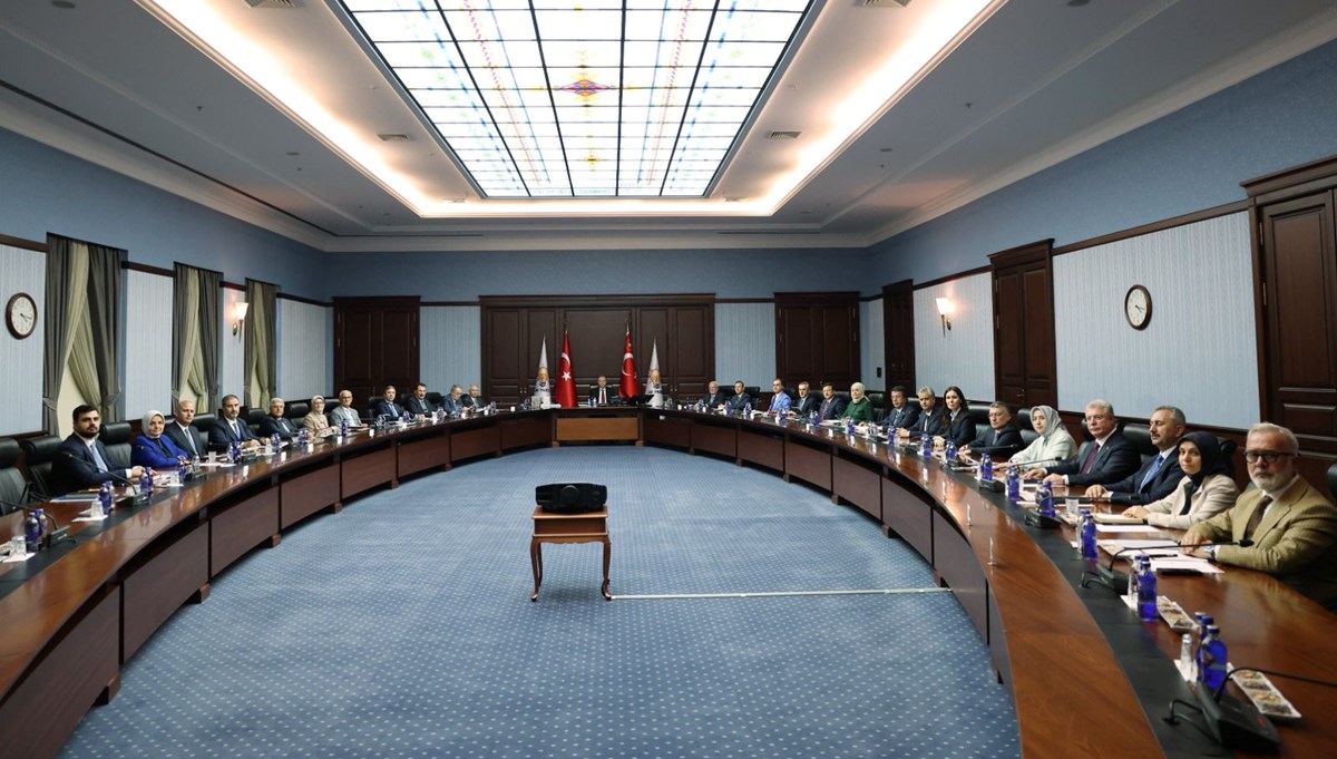 AK Parti MYK başladı | Çelik: Sivil anayasaya ihtiyacı var AK Parti MYK başladı | Çelik: Sivil anayasaya ihtiyacı var