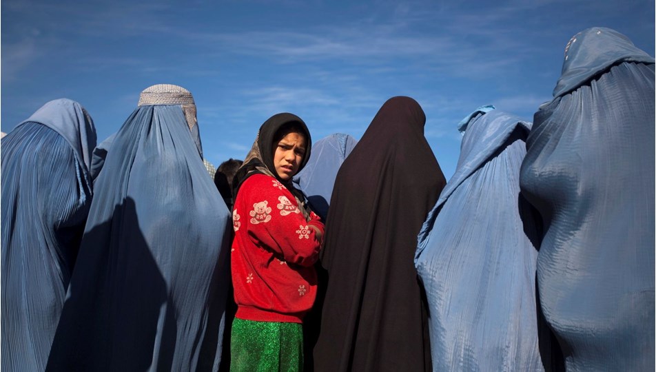 Taliban: Kadınlar üniversiteye gidebilecekler, ancak erkeklerle aynı sınıfta olamayacaklar