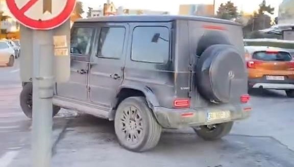 Cübbeli'nin trafikte çakar kullanan kızına 139 bin lira ceza