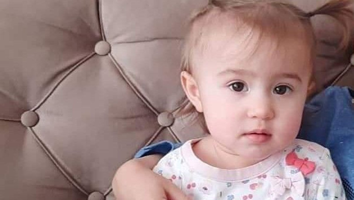 Seyir halindeki otomobilden düşen çocuk yaşamını yitirdi