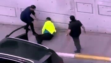 Avcılar'da tekmeli yumruklu yol verme kavgası