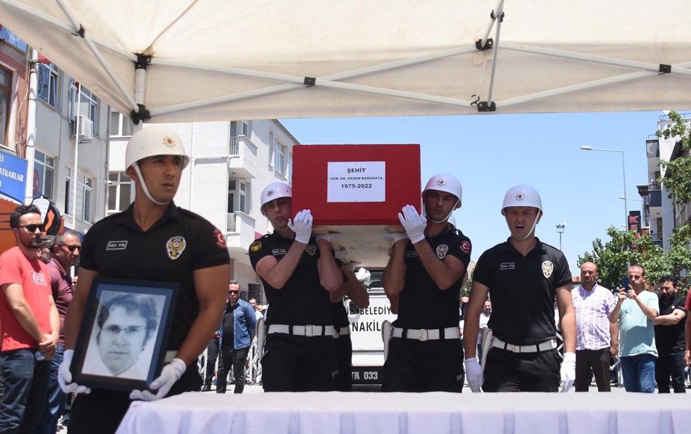 Hastanede öldürülen doktor Ekrem Karakaya'ya veda - 1