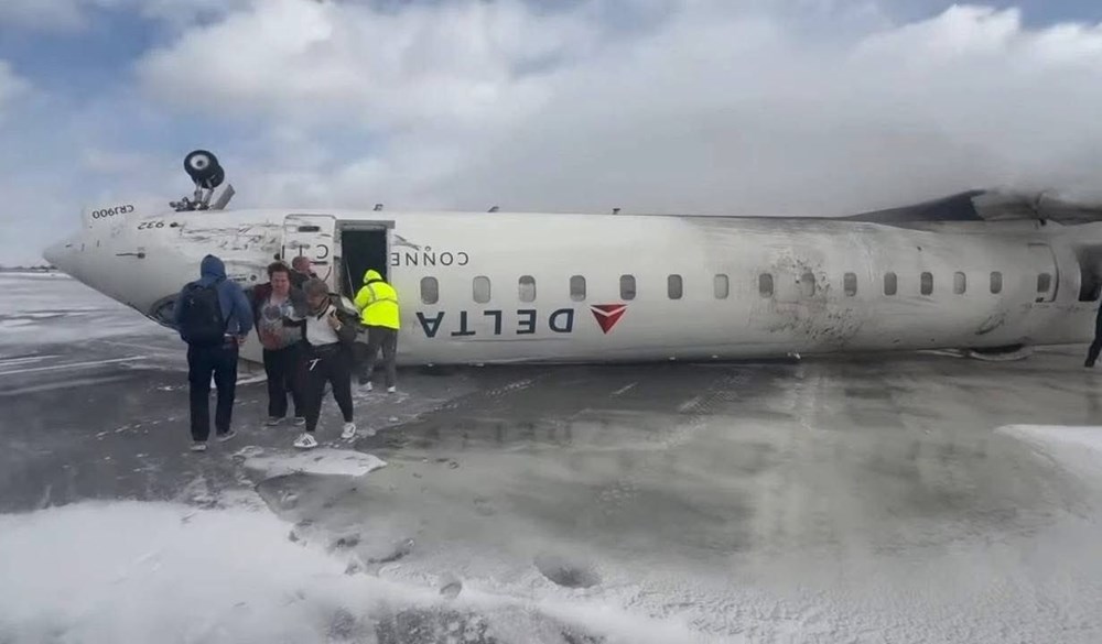 Mucize kurtuluş: Uçak ters döndü, can kaybı yok - 2