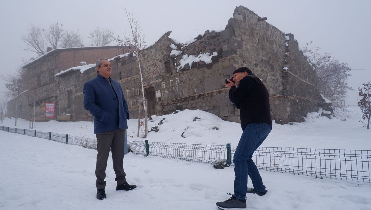 Fransız bilim insanı, 44 yıl önce Erzurum'da fotoğrafladığı çocuğa ulaştı Fransız bilim insanı, 44 yıl önce Erzurum'da fotoğrafladığı çocuğa ulaştı
