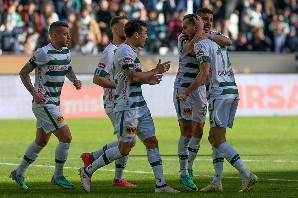 Süper Lig'de gol krallığı güncellendi: Icardi, Dzeko'yu yakaladı - 2