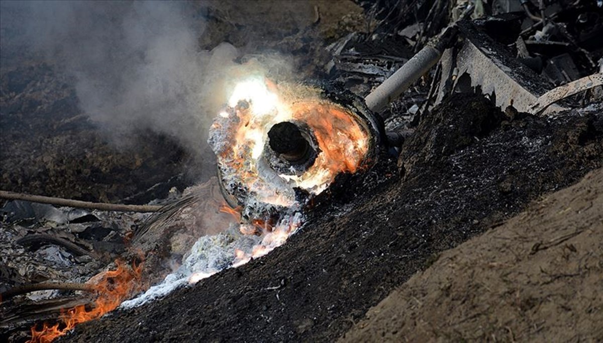 Romanya'da savaş uçağı ile askeri helikopter düştü