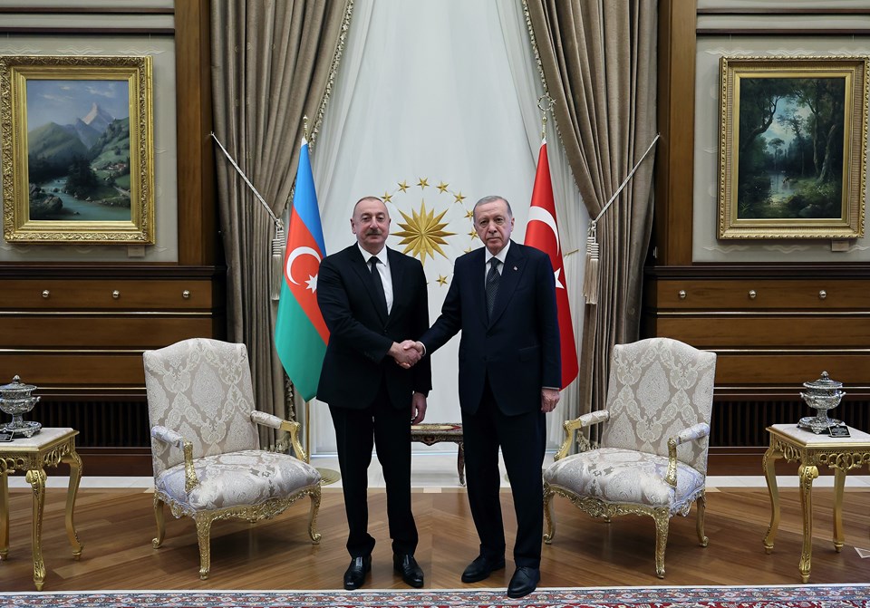 Azerbaycan Cumhurbaşkanı Aliyev, Türkiye’de | Beştepe’de Cumhurbaşkanı Erdoğan’la görüştü - 1
