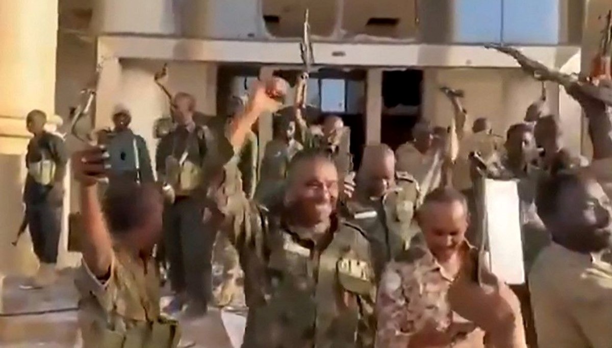 Sudan ordusu, Cumhurbaşkanlığı Sarayı'nı geri aldı