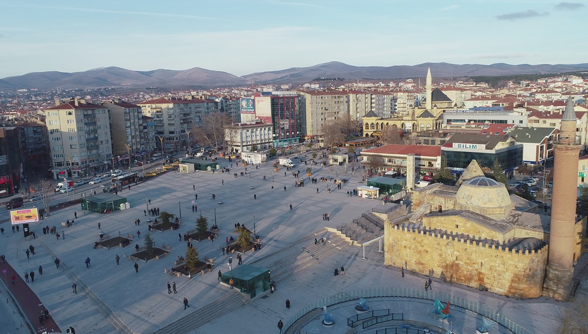 Kırşehir'de FETÖ operasyonunda 2 zanlı tutuklandı