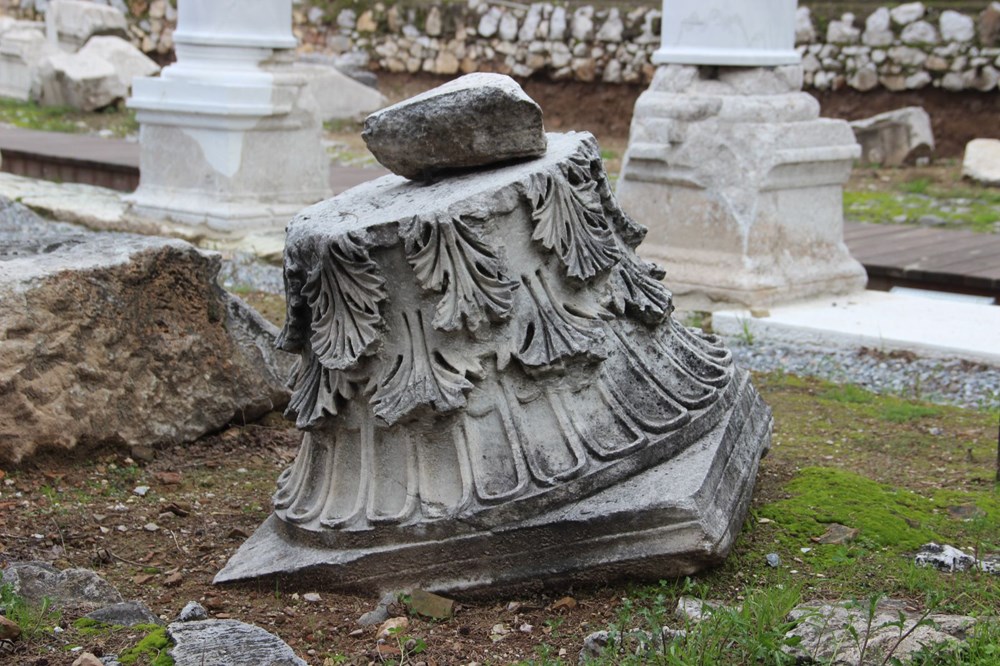 Akhisar'da antik şehirle modern şehir iç içe - 13