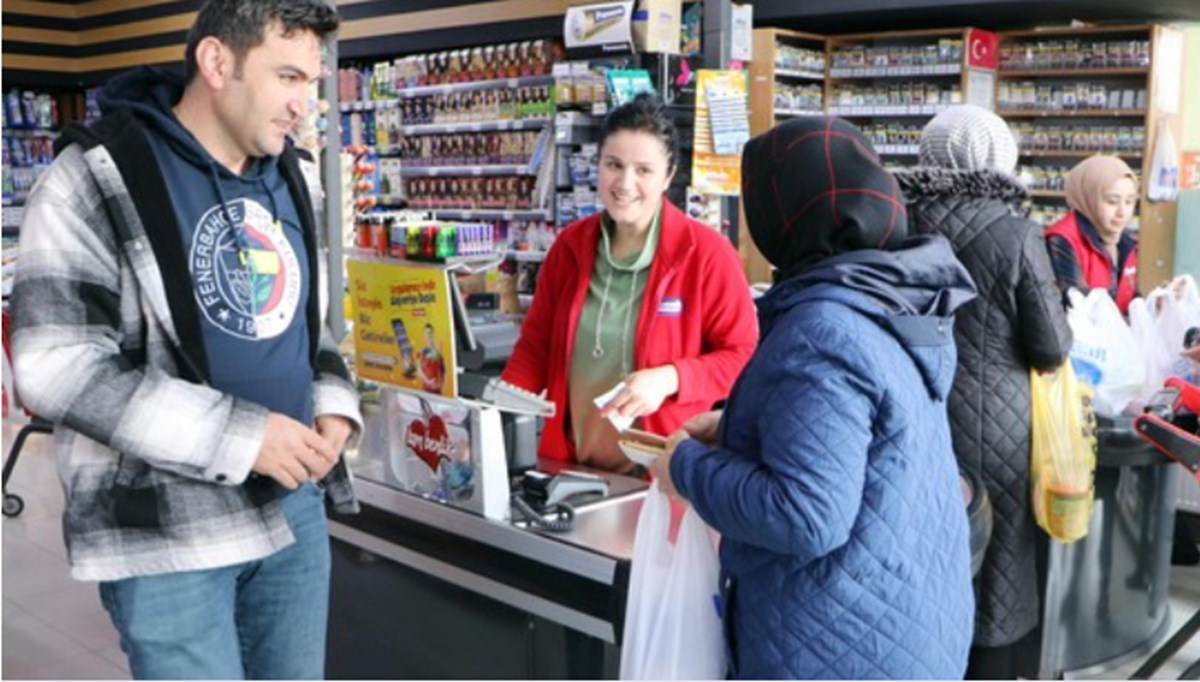 Kasiyer kadının seçim zaferi: 42 erkeği yendi