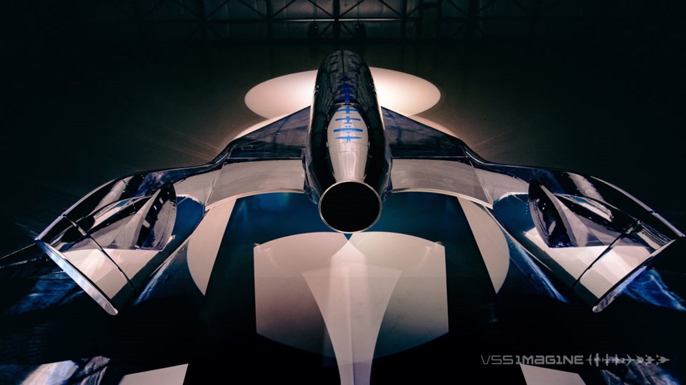 Virgin Galactic yeni uzay gemisini tanıttı - 1