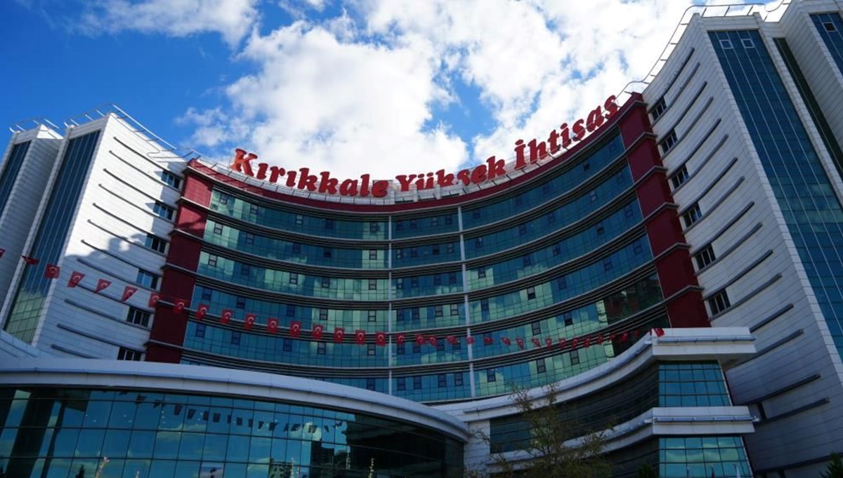 Hastaneye sahte rapor operasyonu: 10 şüpheli gözaltında, bir doktor aranıyor Hastaneye sahte rapor operasyonu: 10 şüpheli gözaltında, bir doktor aranıyor