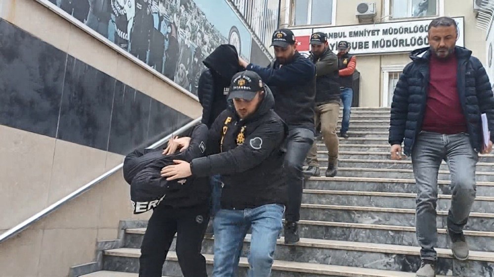 Galatasaraylı Kerem
Aktürkoğlu’nun önünü kesenler suç makinesi çıktı: 4 kişi gözaltında - 5