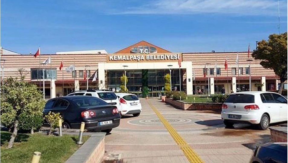 Kemalpaşa Belediyesi'ne yolsuzluk operasyonu: Başkan yardımcısı ve 4 kişi gözaltında