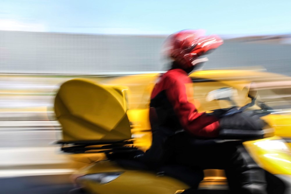 MOTOKURYELER İÇİN YENİ DÜZENLEME YOLDA: EYLEMLER BTK'YI HAREKETE GEÇİRDİ! Motokuryeler için yeni düzenleme yolda: Eylemler BTK'yı harekete geçirdi - 1