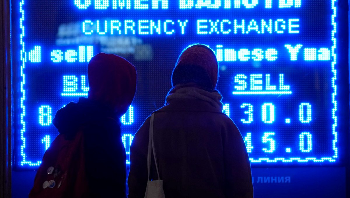 Rusya’dan 10 bin dolar üstü nakit para çıkarmak yasaklandı