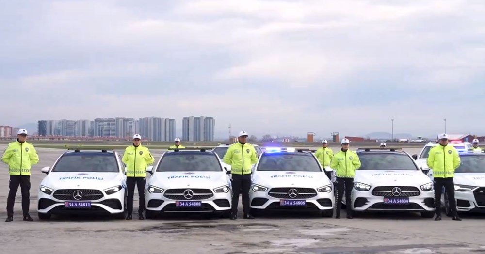 Suç örgütlerinden ele geçirilen lüks araçlar emniyete verildi - 11