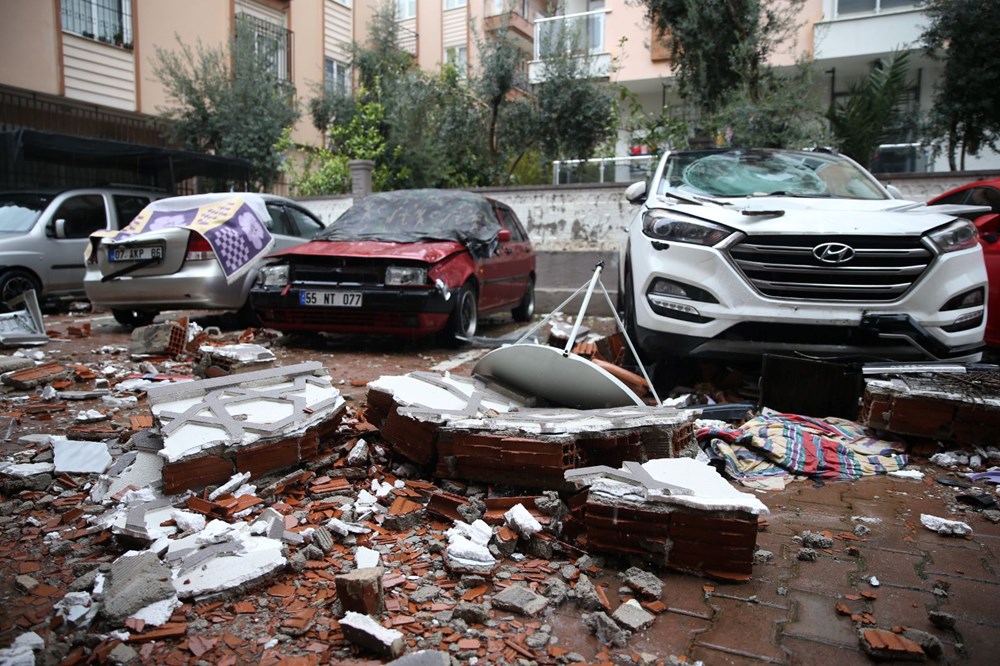 Kırmızı kodla aşırı yağış uyarısı yapılan Antalya'da sağanak etkili oluyor - 14