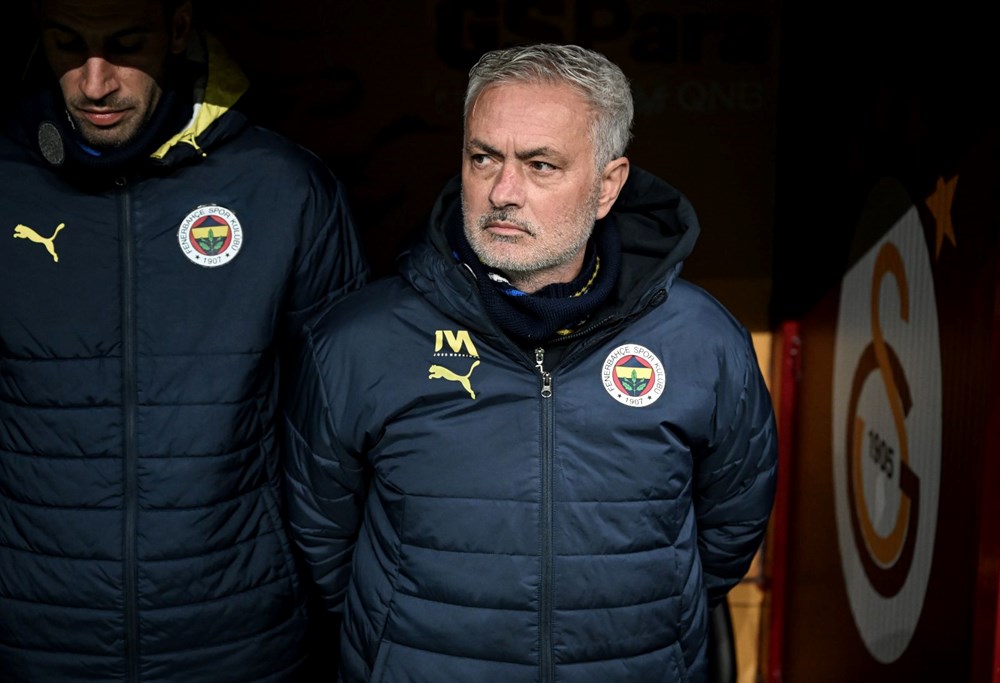 Jose Mourinho ve Okan Buruk'a derbi faturası: 8 maç men ve para cezaları kapıda! - 2