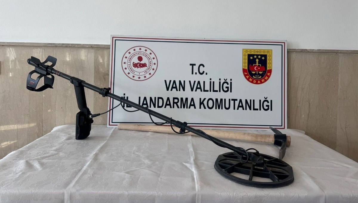 Define arayan 3 şüpheli suçüstü yakalandı Define arayan 3 şüpheli suçüstü yakalandı