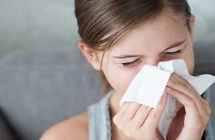 alerjik rinit sonbaharda artiyor