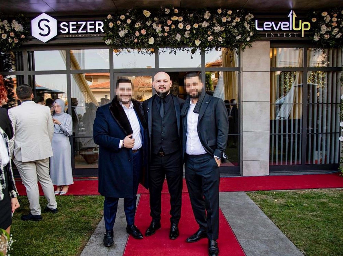 (Soldan sağa) Hicabi Pala, Ertuğrul Sezer, Tolga Dinler. (Soldan sağa) Hicabi Pala, Ertuğrul Sezer, Tolga Dinler.