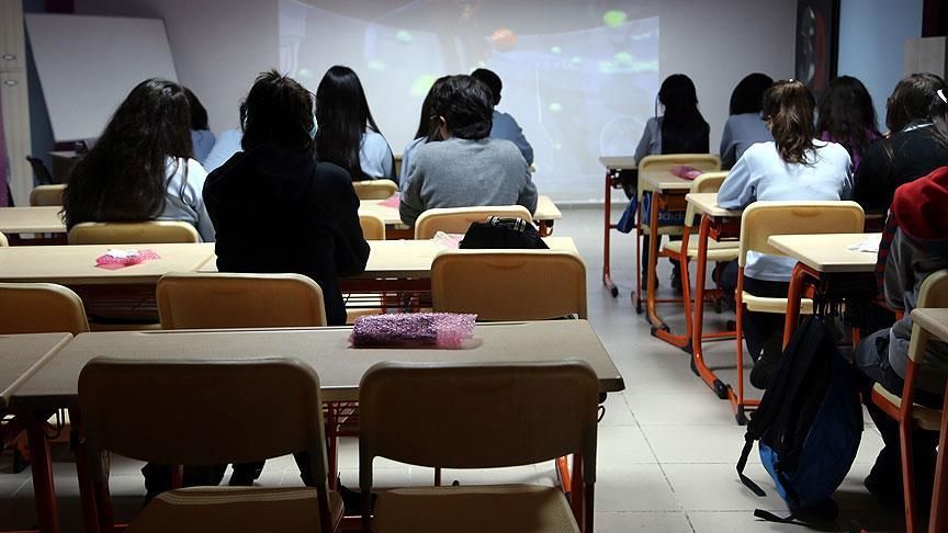 5 GÜNDEN ÇOK DEVAMSIZLIĞI OLAN TAKDİR, TEŞEKKÜR ALAMAYACAK
