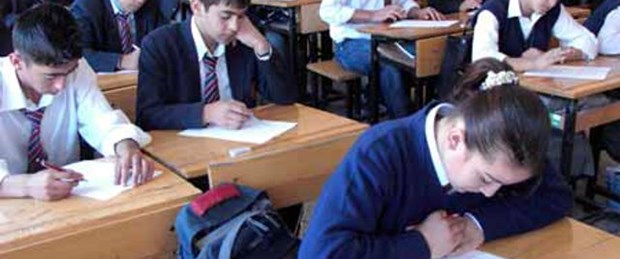 Akşam liseleri sınıfta kaldı
