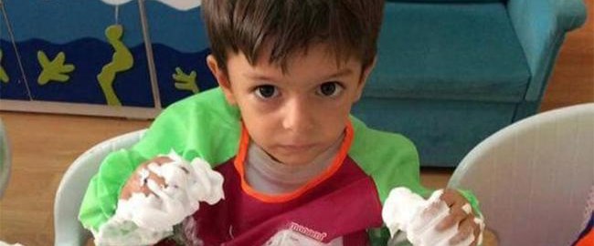 İzmir'de okul servis minibüsünde unutulduktan...