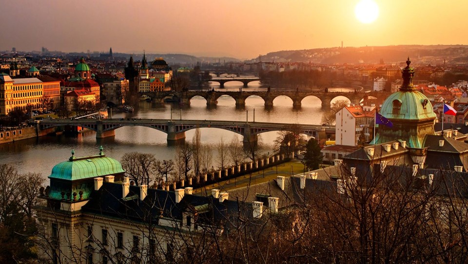 7) CHARLES UNIVERSITY IN PRAGUE - ÇEK CUMHURİYETİ