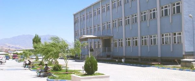 YYÜ'den öğrencilere burs ve lojman vaadi