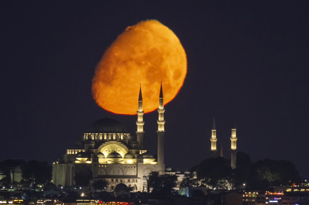 İstanbul'da Ay büyüledi - 1