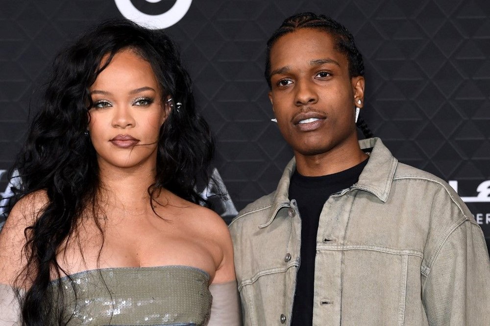 Rihanna ikinci kez anne oldu - 5