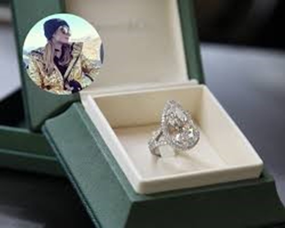 Paris Hilton 2 milyon dolarlık yüzüğü düşürdü - 1