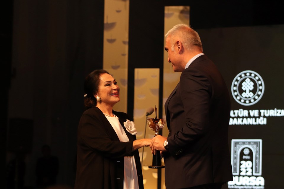 Korkut Ata Türk Dünyası Film Festivali ödülleri sahiplerini buldu: Türkan Şoray ayakta alkışlandı - 1