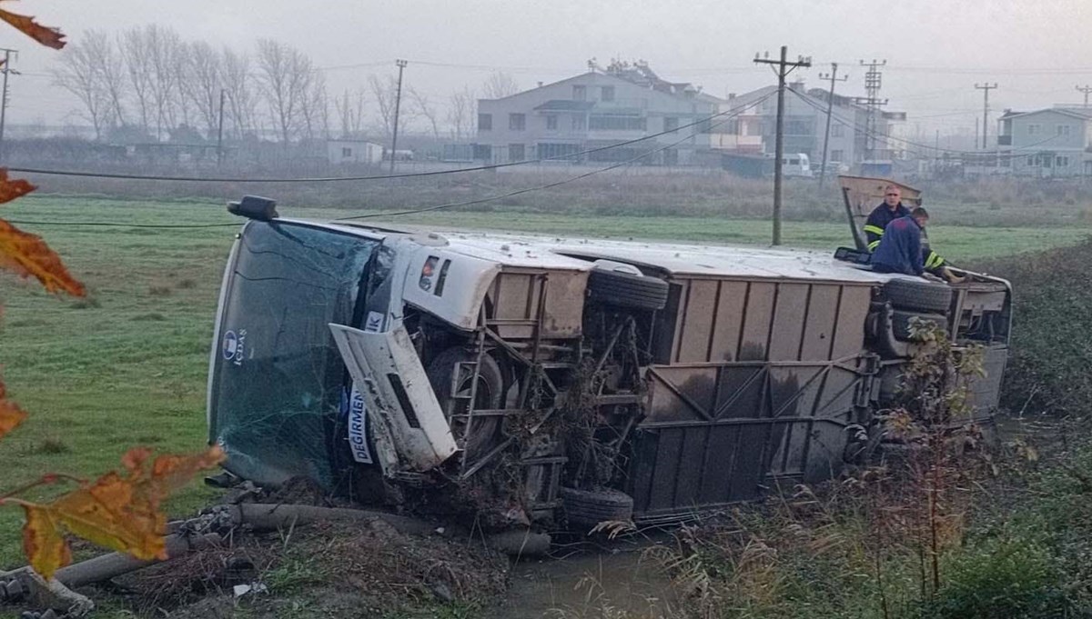 Çanakkale’de servis otobüsü devrildi: 5 yaralı