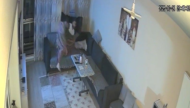 Depreme uyurken yakalandı