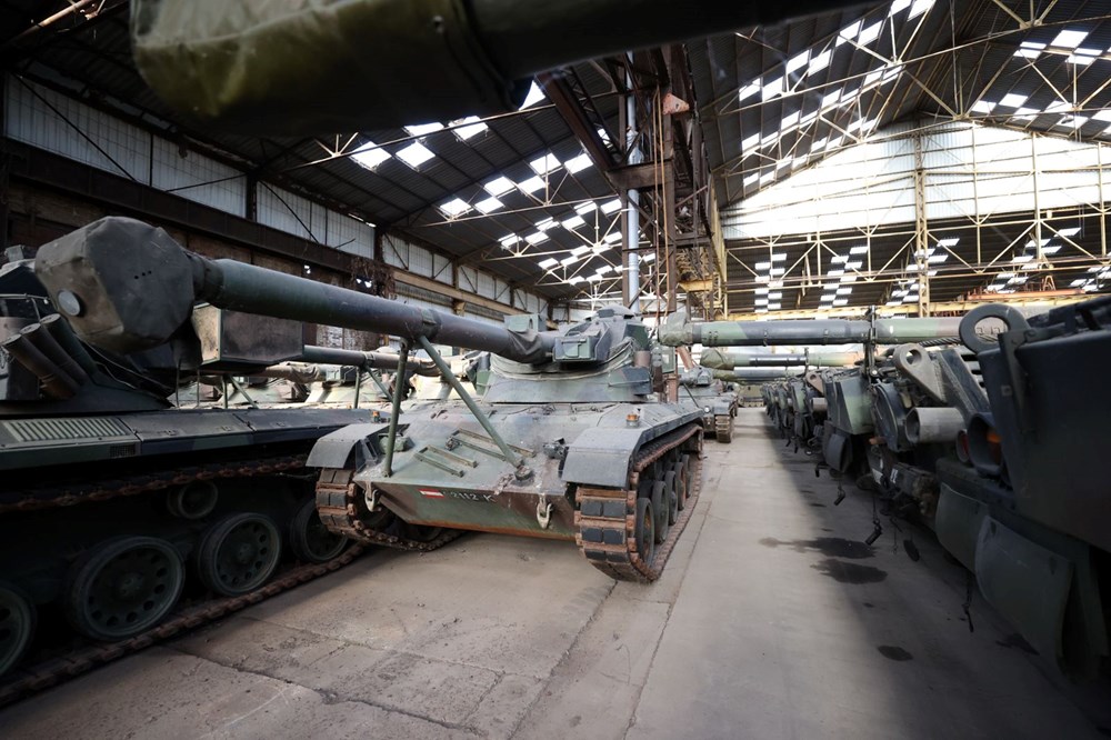 Emekli tanklar kıymete bindi - 10 bin euroya aldı 500 bine satacak - 24