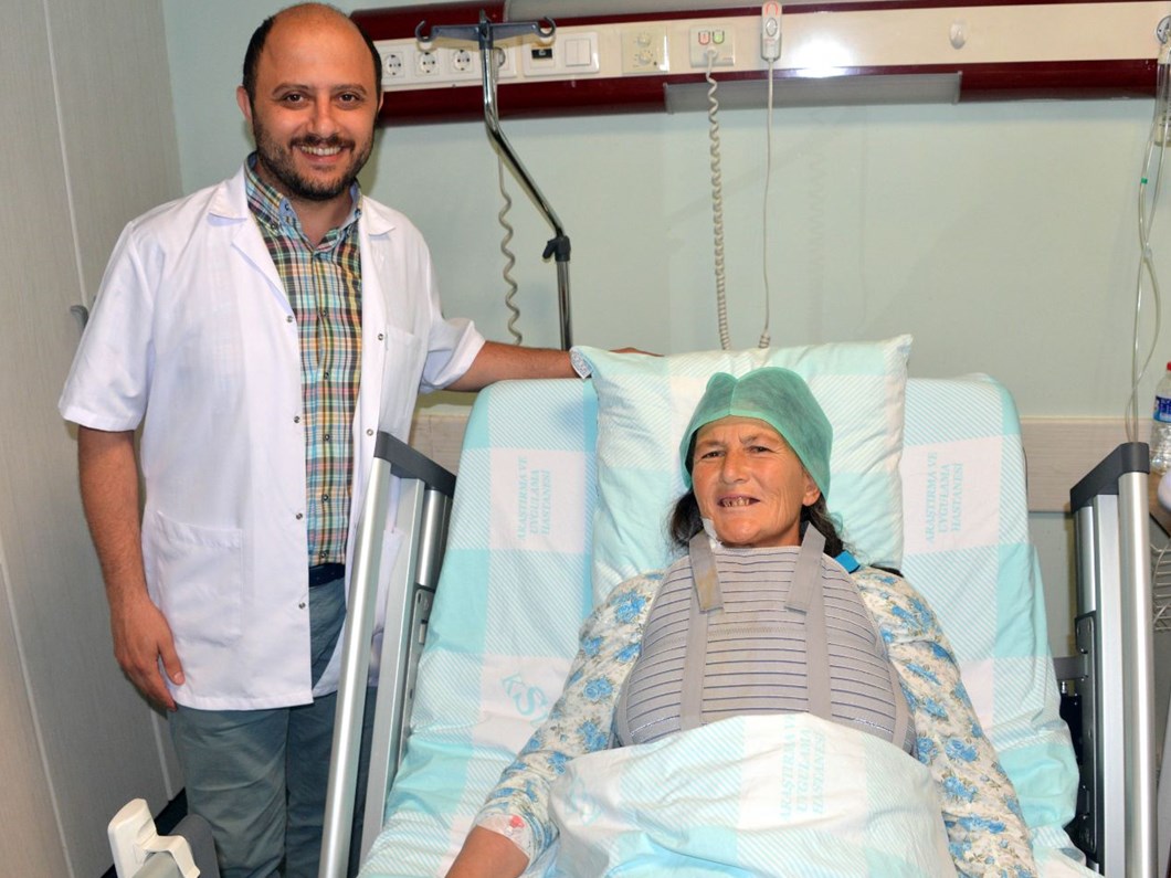 once ameliyat etti sonra kanini