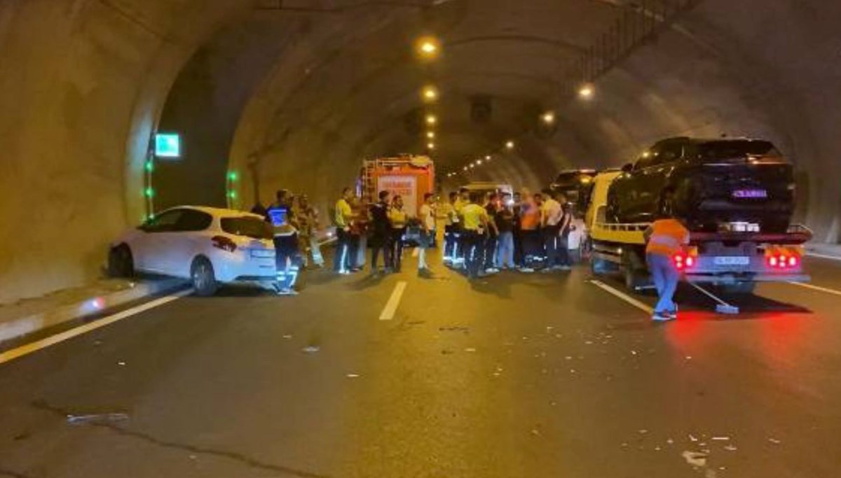 Sultangazi'de tünelde zincirleme kaza