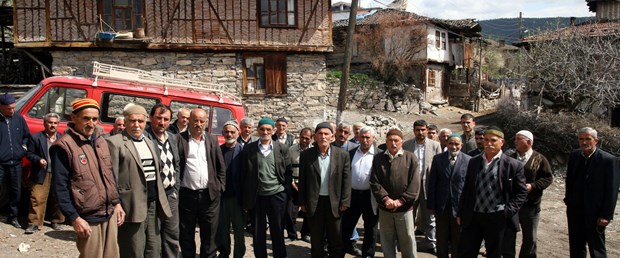 50 yıldır beklemedeler