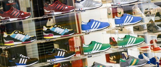 adidaslogo.jpg